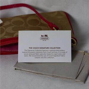 NWT Coach vintage Poppy Wristlet pink and gold